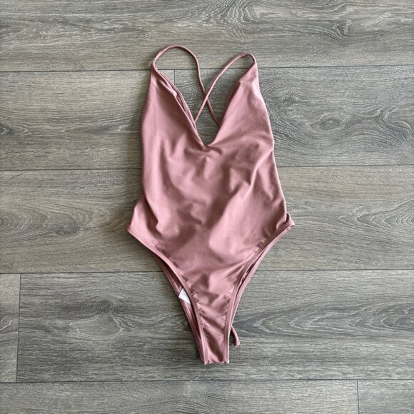 Tobi Better Off Rose Monokini - Picture 4 of 6